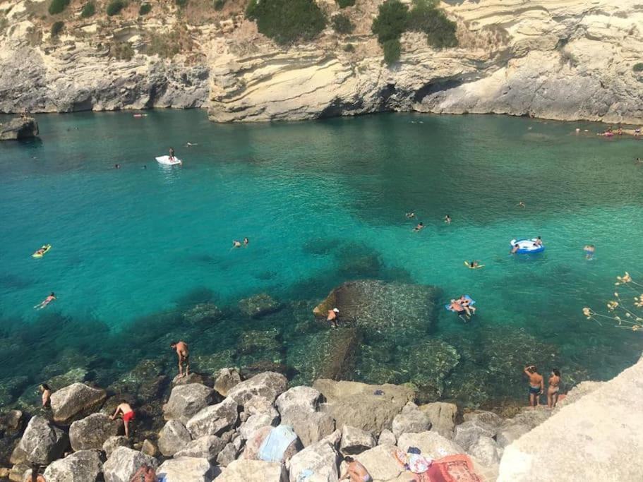 Casa Vacanze La Casa Di Katia Castro  Dış mekan fotoğraf